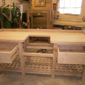 Oak kitchen unit designs